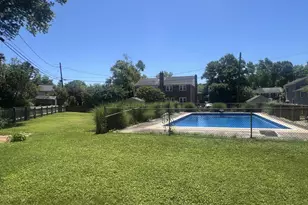 8203 Boman Ct, Towson, MD 21204 - Photo 2