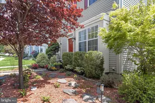 610 Marianne Ln, Catonsville, MD 21228 - Photo 2