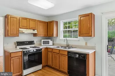 2208 Tall Pines Court, Baltimore, MD 21228 - Photo 8