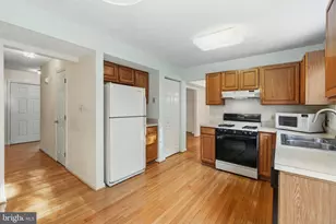2208 Tall Pines Ct, Baltimore, MD 21228 - Photo 10