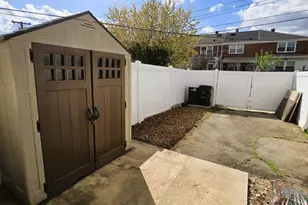 7842 St Bridget Ln, Baltimore, MD 21222 - Photo 12