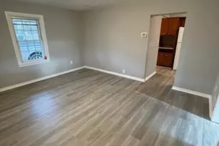 8101 Dukie Ave, Dundalk, MD 21222 - Photo 6