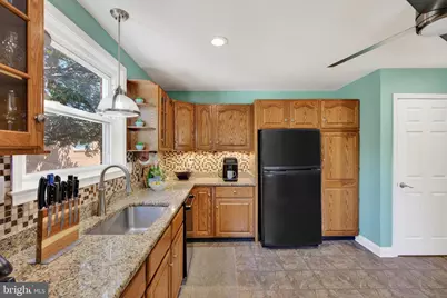 18 S Beaumont Avenue, Catonsville, MD 21228 - Photo 22