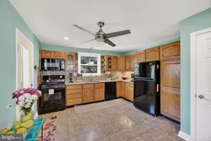 18 S Beaumont Ave, Catonsville, MD 21228 - Photo 20