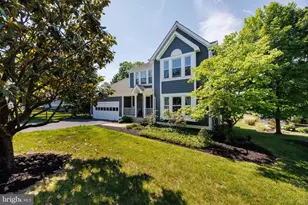 3 Stardust Ct, Catonsville, MD 21228 - Photo 2