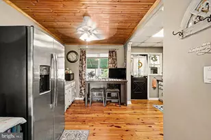 7864 Charlesmont Rd, Baltimore, MD 21222 - Photo 4