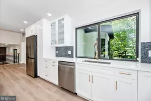 3747 Greenway Ln, Owings Mills, MD 21117 - Photo 20