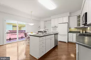 320 Chalk Hill Dr, Baltimore, MD 21208 - Photo 16
