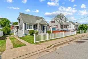 18 N Hawthorne Rd, Middle River, MD 21220 - Photo 2