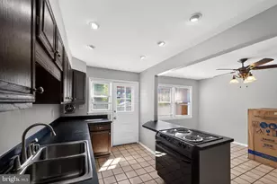 27 Terron Ct, Parkville, MD 21234 - Photo 10
