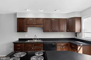 27 Terron Ct, Parkville, MD 21234 - Photo 8