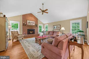 8 Rolling Farm Ct, Baltimore, MD 21228 - Photo 8