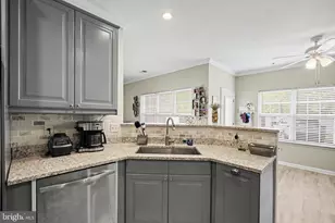 598 Hopkins Landing Dr, Essex, MD 21221 - Photo 14