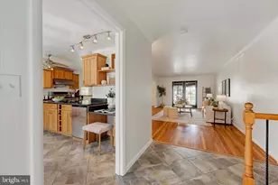 8216 Thornton Rd, Towson, MD 21204 - Photo 4