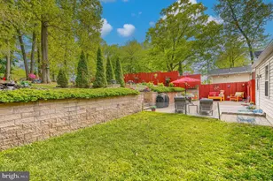 9807 Hilltop Dr, Baltimore, MD 21234 - Photo 6