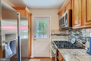 9807 Hilltop Dr, Baltimore, MD 21234 - Photo 32