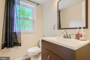 9807 Hilltop Dr, Baltimore, MD 21234 - Photo 46