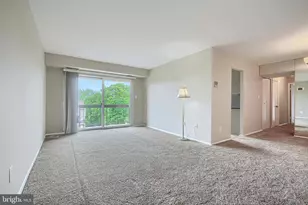 2 Summit Hill Ct, Baltimore, MD 21228 - Photo 4