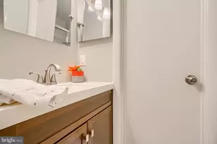 2 Summit Hill Ct, Baltimore, MD 21228 - Photo 20