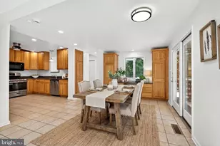 9 Maple Ave, Baltimore, MD 21228 - Photo 20