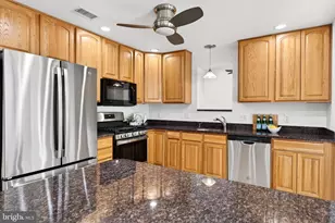 9 Maple Ave, Baltimore, MD 21228 - Photo 16
