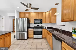 9 Maple Ave, Baltimore, MD 21228 - Photo 14