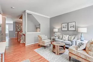 5948 Ivy League Dr, Catonsville, MD 21228 - Photo 2