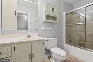 110 Old Crossing Dr, Baltimore, MD 21208 - Photo 52