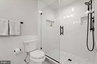 110 Old Crossing Dr, Baltimore, MD 21208 - Photo 36