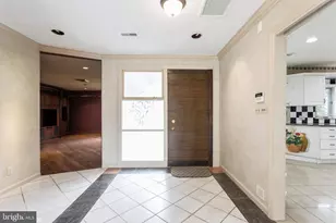7920 Long Meadow Rd, Baltimore, MD 21208 - Photo 4