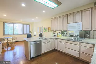 11 Slade, Pikesville, MD 21208 - Photo 2