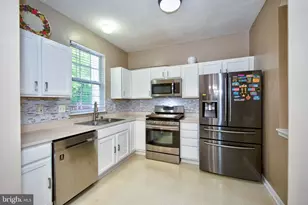 23 Caterham Ct, Rosedale, MD 21237 - Photo 10