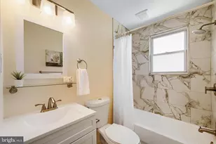 327 Wye Rd, Baltimore, MD 21221 - Photo 10