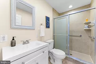 2300 Ravenview Rd, Lutherville Timonium, MD 21093 - Photo 38