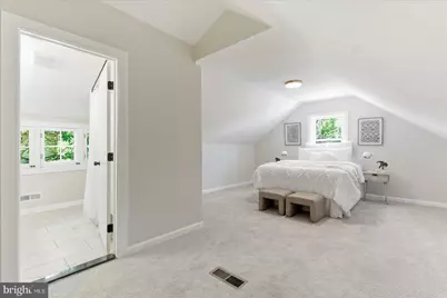 1 Glenwood Avenue, Baltimore, MD 21228 - Photo 18