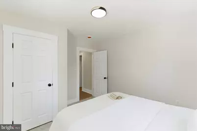 1 Glenwood Avenue, Baltimore, MD 21228 - Photo 24