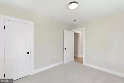 1 Glenwood Avenue, Baltimore, MD 21228 - Photo 26