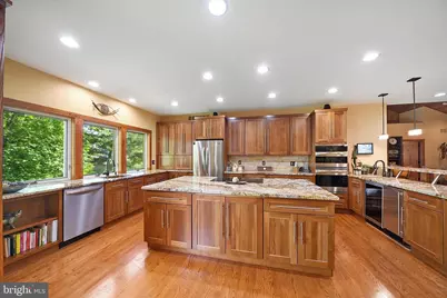 6715 Newstead Lane, Baltimore, MD 21209 - Photo 14