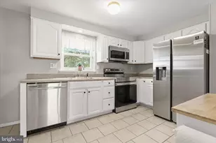 5663 Chelwynd Rd, Baltimore, MD 21227 - Photo 4