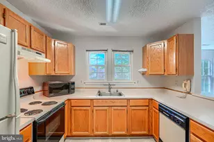 48 Whips Ln, Baltimore, MD 21236 - Photo 10