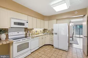19 Saddle Ct, Baltimore, MD 21208 - Photo 12