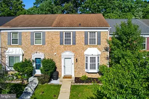 9 Island Run Ct, Catonsville, MD 21228 - Photo 2