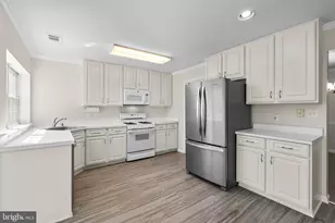 4550 Chaucer Way, Owings Mills, MD 21117 - Photo 12