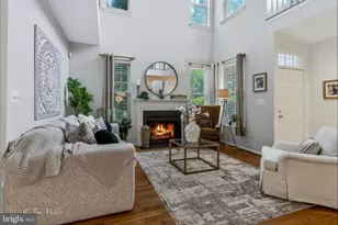15 Austringer Ct, Baltimore, MD 21208 - Photo 2