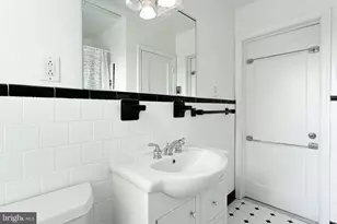 8426 Pleasant Plaines, Towson, MD 21286 - Photo 16