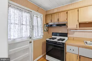 960 Fairmount Ave, Baltimore, MD 21204 - Photo 10