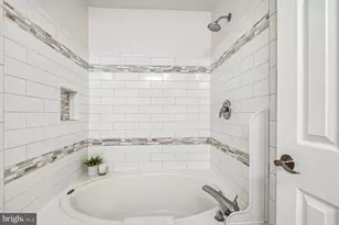 5630 Ringwood Dr, Halethorpe, MD 21227 - Photo 20