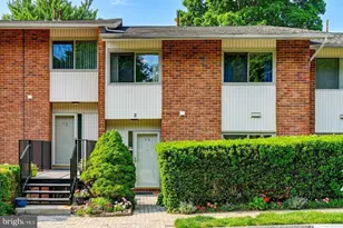 15 Stonehenge Cir, Baltimore, MD 21208 - Photo 1