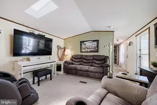14 Vista Mobile Dr, Dundalk, MD 21222 - Photo 6