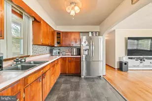 7806 Wendover Ave, Parkville, MD 21234 - Photo 12
